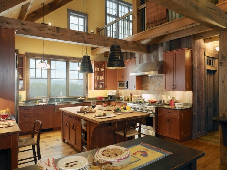 kök-lantlig stil-modern-brun-färg-kök-skåp-gul-vägglampor