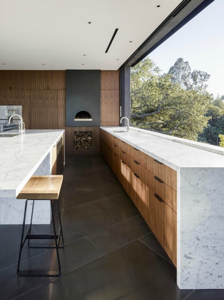 Kök med panoramafönsterplaner för design