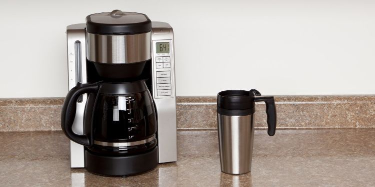renovera köket flyttar flytt kaffemaskin kanna termoglas köksbänk
