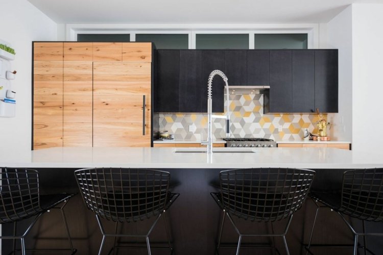design-kök-3d-optik-kakel-vägg-svart-möbler