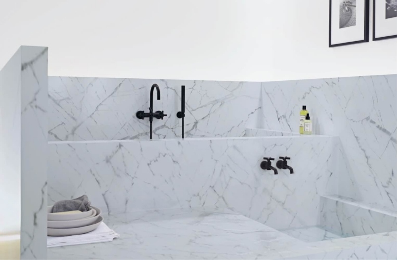 Köksblandare och badrumskranar i svart - badrum - mixer - marmor - speglad - modern - tera