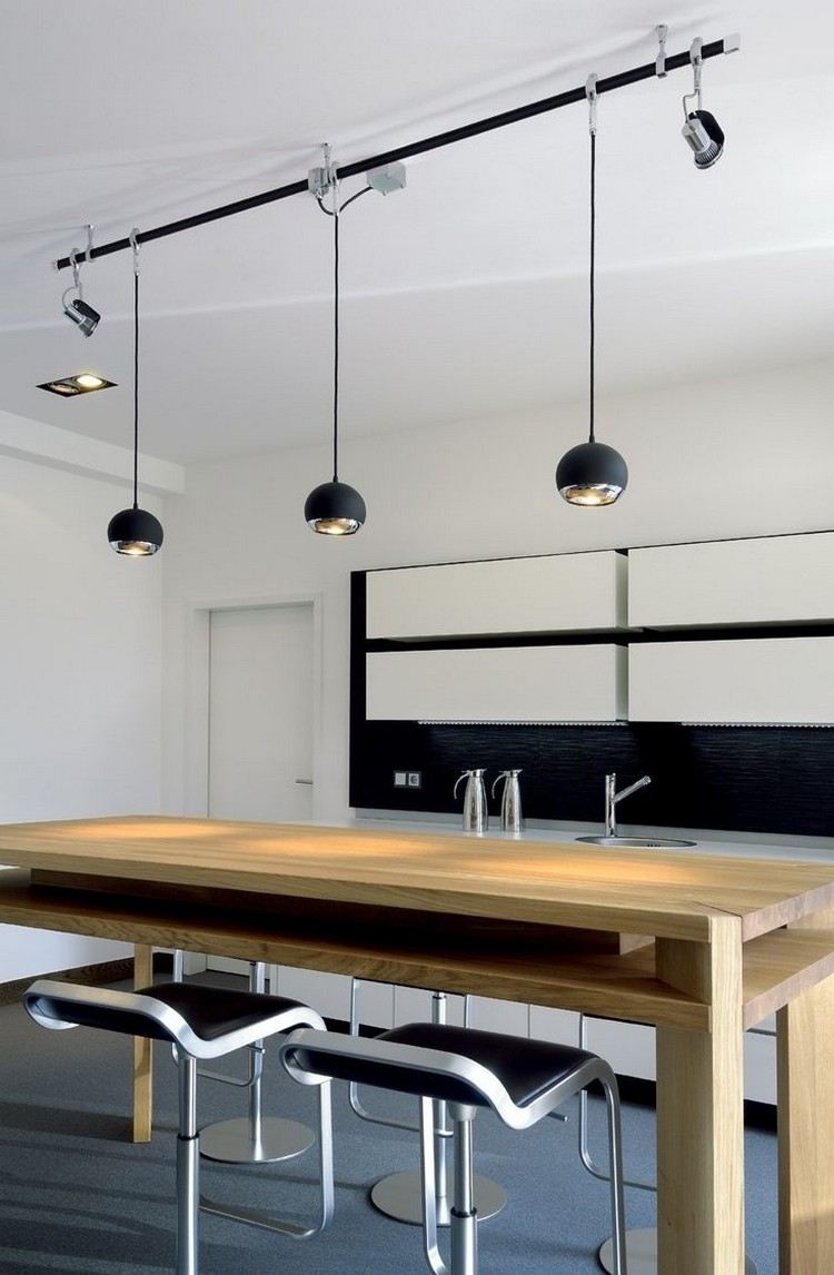kök-belysning-moderna-hängande-lampor-spotlights