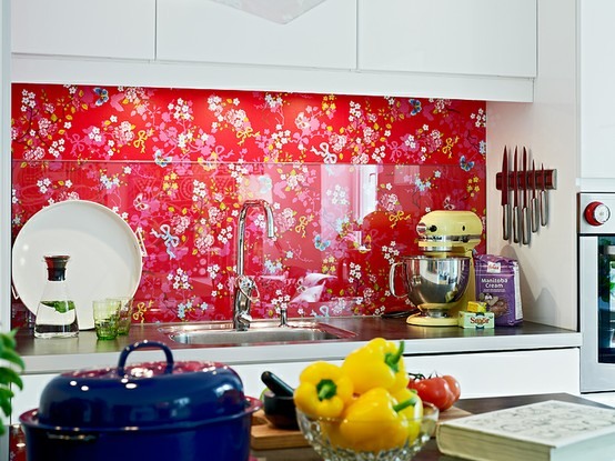 Kök-bak-vägg-vackra-idéer-kakel-spegel-blomma-mönster
