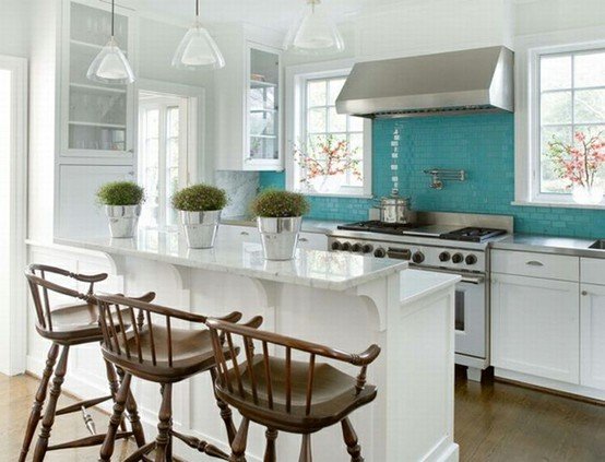 Kök-bak-vägg-vackra-idéer-blå-kakel-spegel