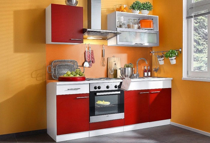 Pentry-buy-ahus-fronts-gloss-red-wall-cabinets