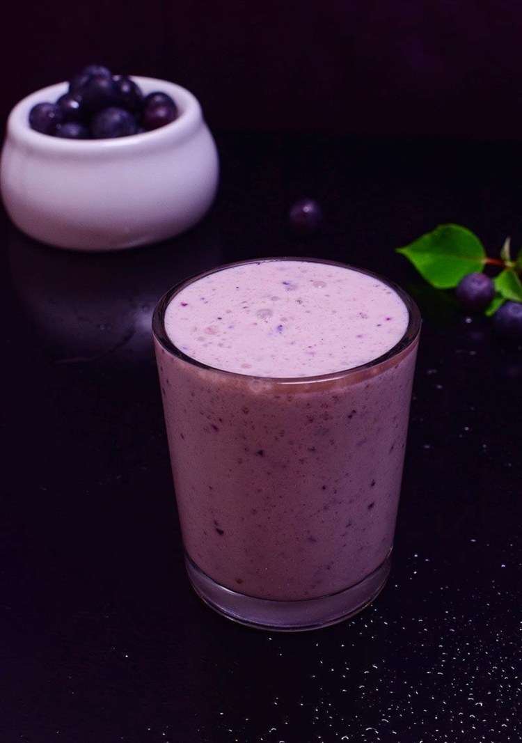 kefir-gör-det-själv-smoothie-blåbär-mjölk-idé-hälsosam kost