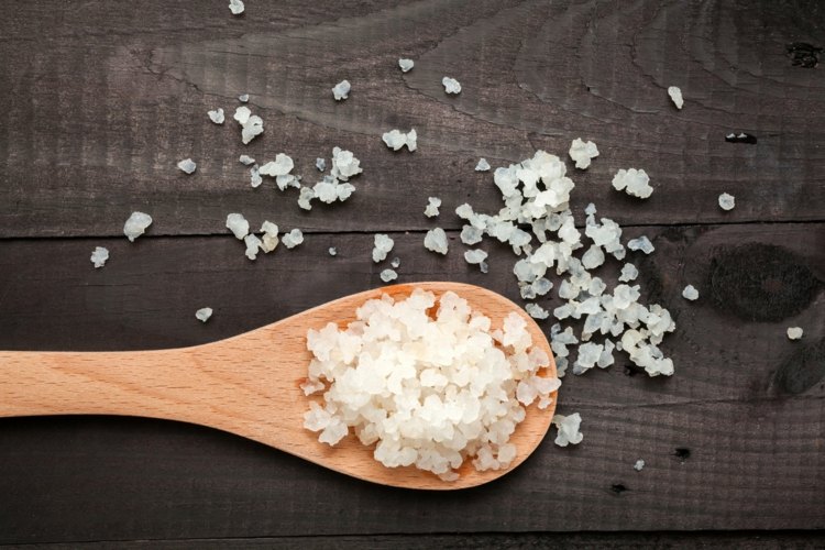 kefir-gör-själv-kristaller-kefir-vatten-gör-själv-sked-trä