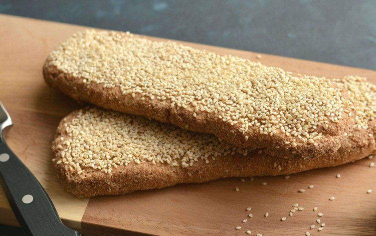 glutenfritt sesam ketogent bröd mandelmjöl färskost