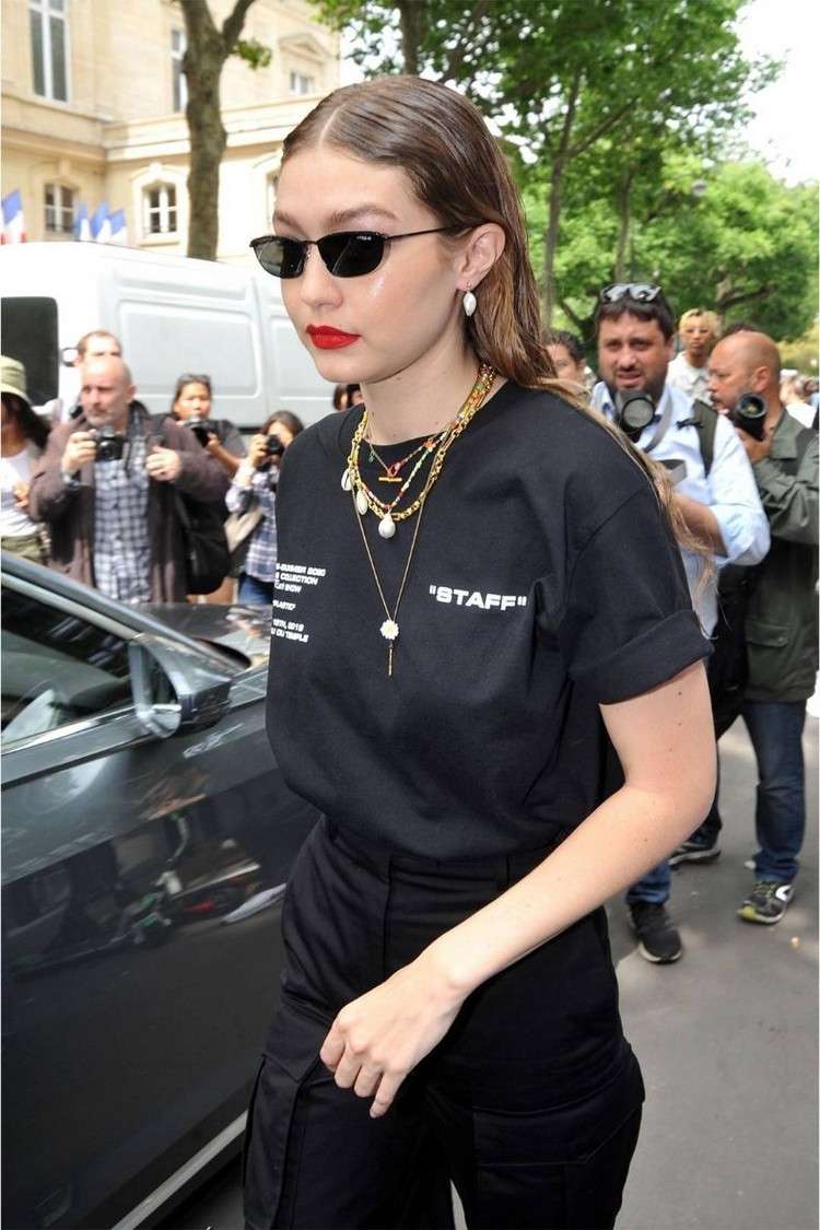 Kedjeskiktsmycken Trender 2020 Bela Hadid Outfits