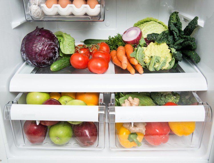 Kylskåp-ordna-ordna-grönsaker-frukt-fuktig-8-12-grader-färskt