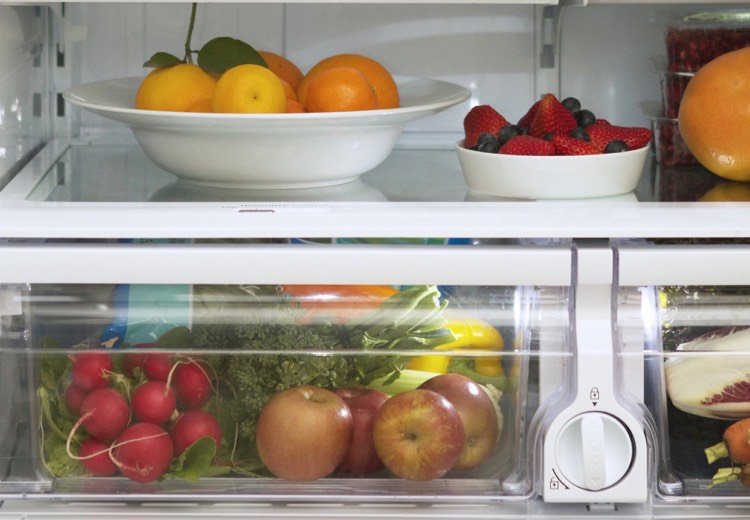 Placera kylskåpet ordentligt i facket för biofrisk noll temperatur