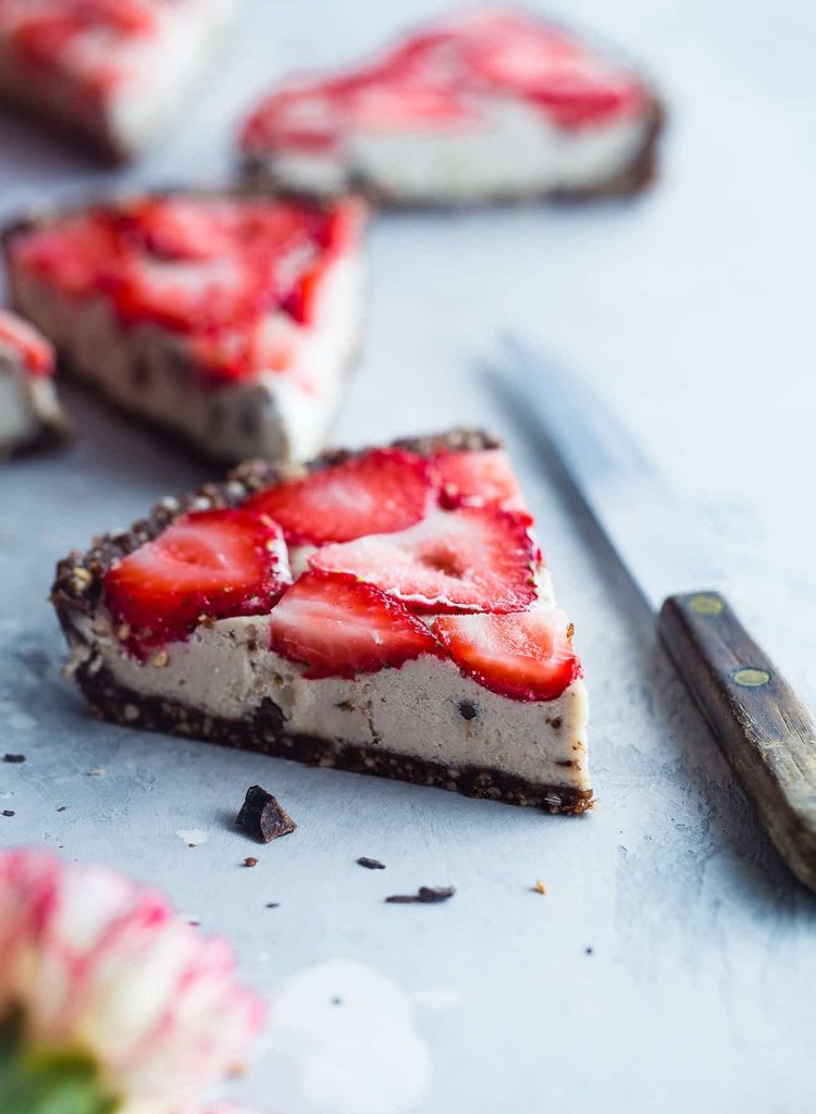 Kylskaka utan baka choklad jordgubbar yoghurt