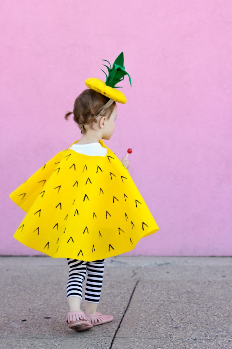 barn-karneval-kostym-diy-tyg-instruktioner-ananas-flicka-cape-gul-hatt