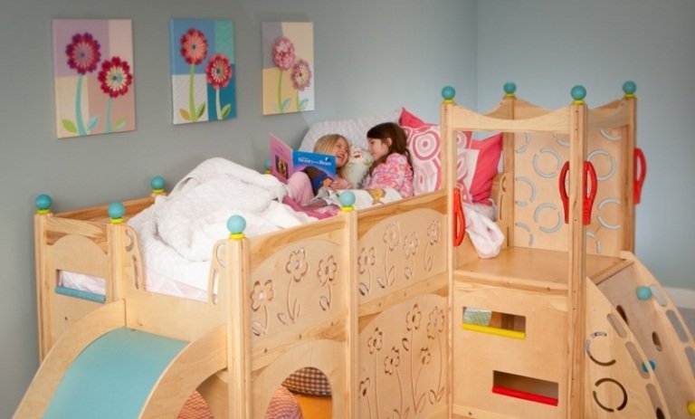 Barnsäng-barnrum-växande-trä-ram-junior säng rutschbana