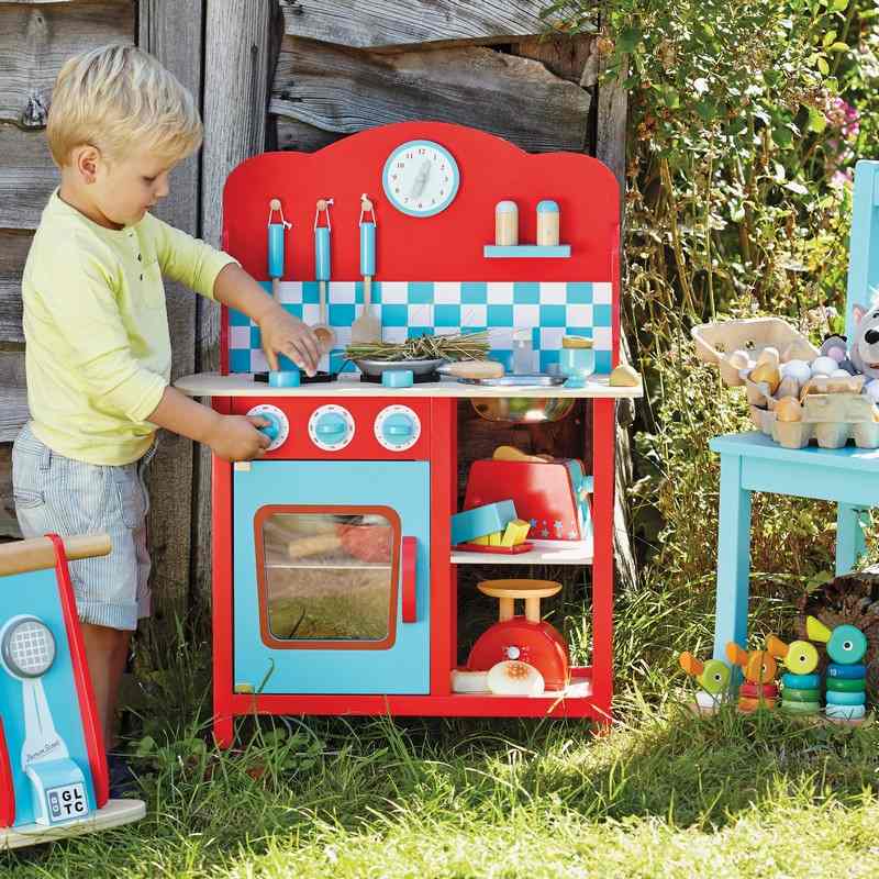 Barnkök-trä-röd-blå-trädgård-leksaker-sommar