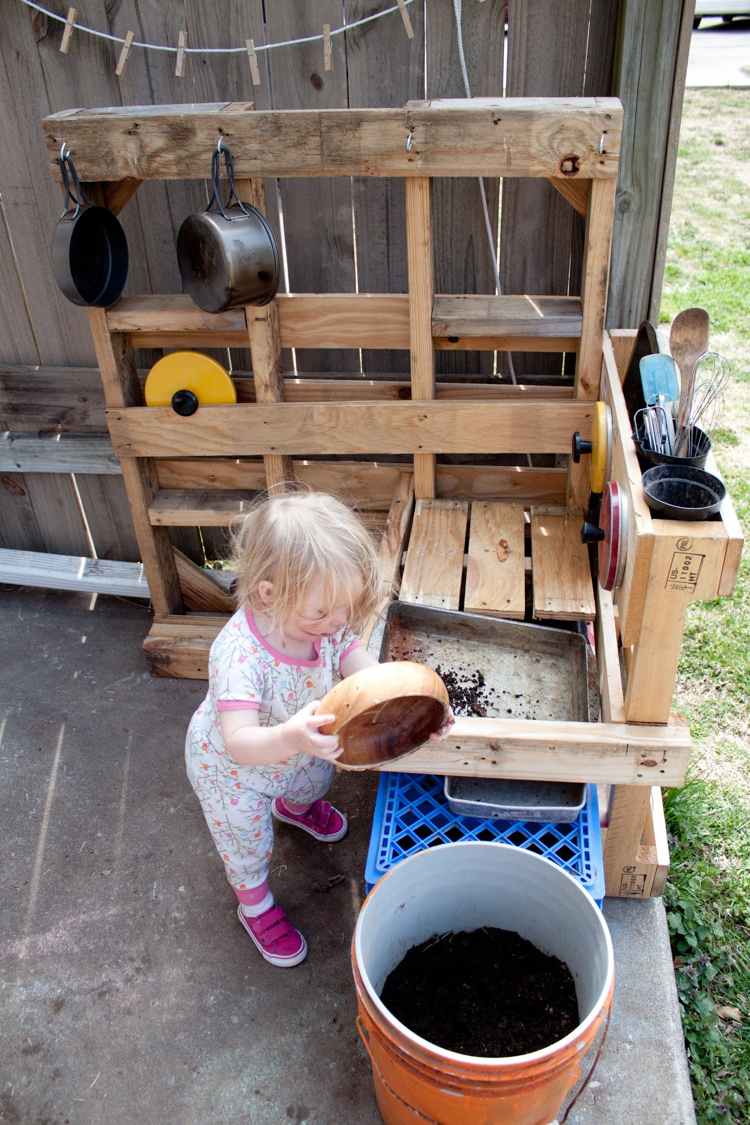 barnkök-trä-trädgård-bygg-instruktioner-lek kök-småbarn