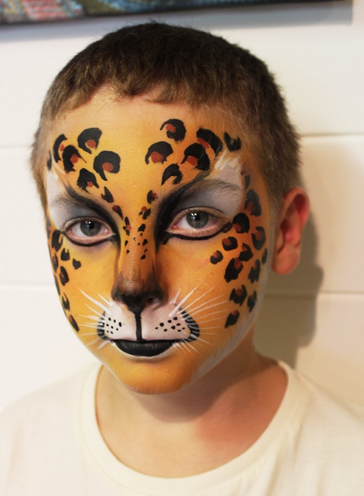 ansiktsmålning pojkar motiv leopard idé