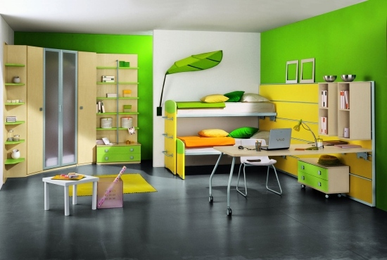Praktisk design i barnrummet i grönt