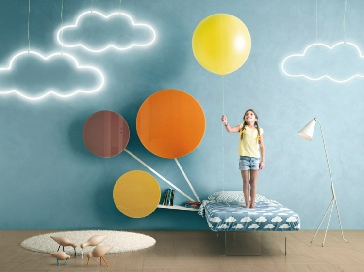 möbler-barnrum-lampor-fantasifulla-moln-form-ballong-vägg-dekoration-flytande-säng