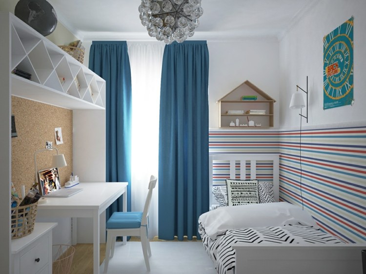 barnrum med lekfull design gardiner blå ränder tapet skrivbord