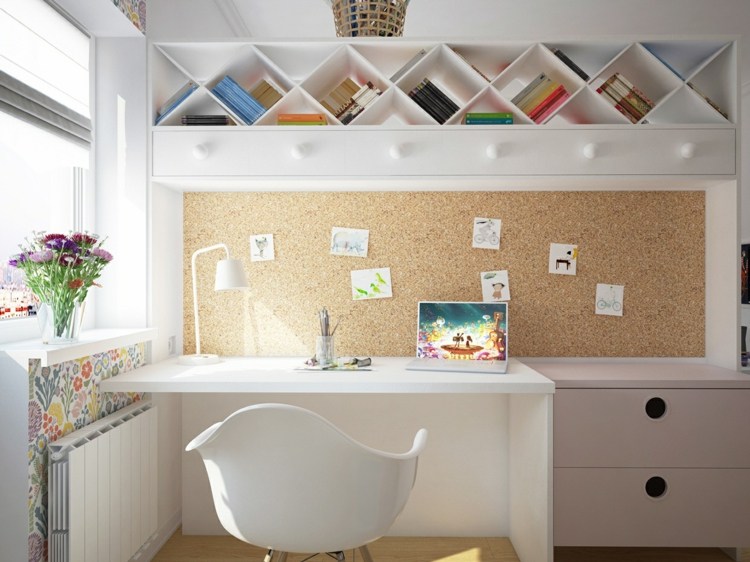 barnrum lekfull design radiator tapet färgglada hylla vit stol
