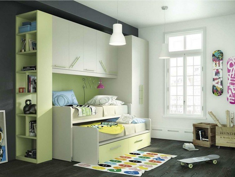 barnrum-ungdomsrum-möbler-utdragbara-lådor-ljusgröna-vita-skåp-933