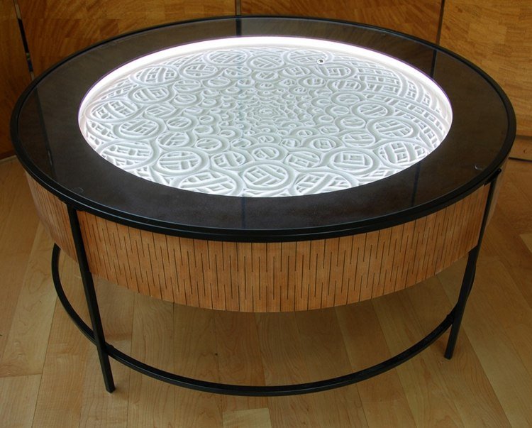 soffbord tillverkat av massivt trä, rundad belysning