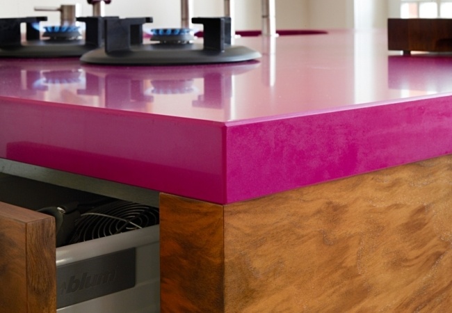 Kökssystem modern köksö rosa lackerad glans