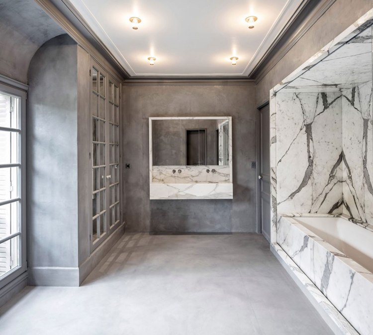 klassisk-arkitektur-modern-badrum-vit-grå-raklinje-minimalistisk
