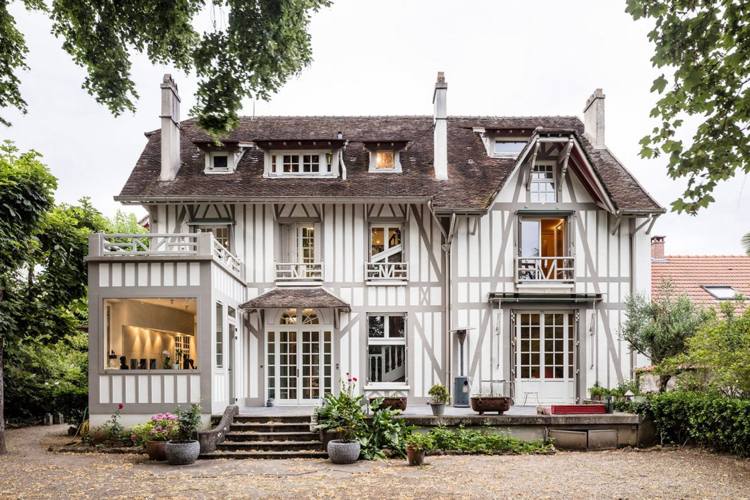 Klassisk arkitektur -modern-villa-paris-weiss-19jhd-gammal byggnad