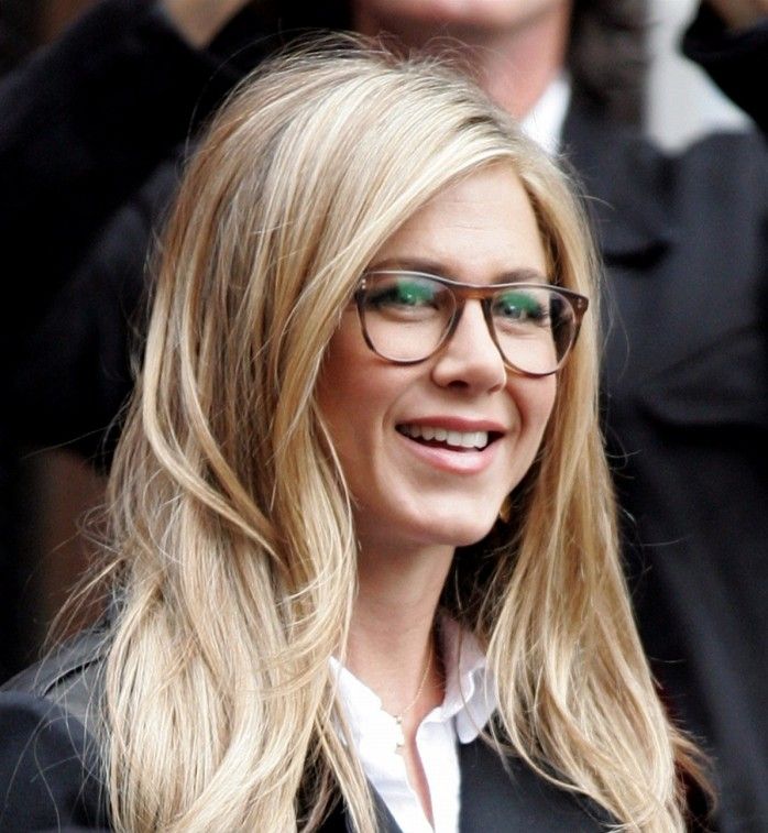 Stjärnor-med-glasögon-Jennifer-Aniston-Nerd-glasögon-visuellt hjälpmedel-djur-mönster