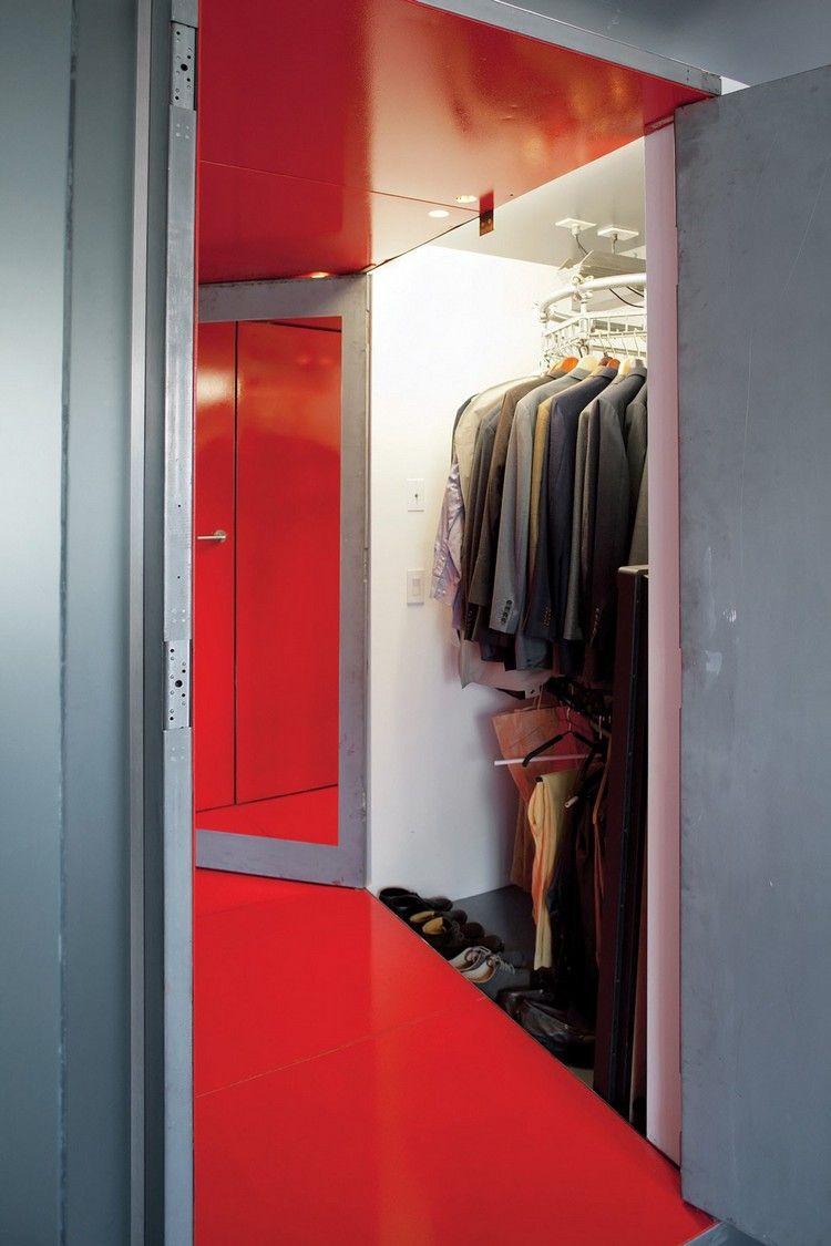 garderob platsbesparande förvaringstips multifunktionella klädhängare