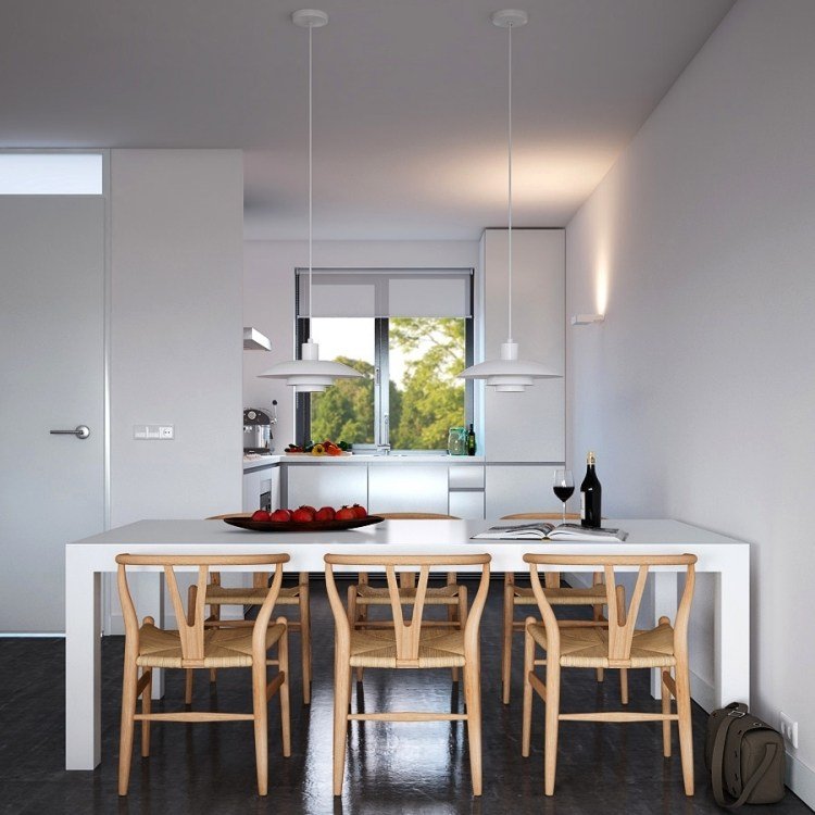 litet-kök-matplats-modern-minimalistisk-vit-skandinavisk-stolar-trä
