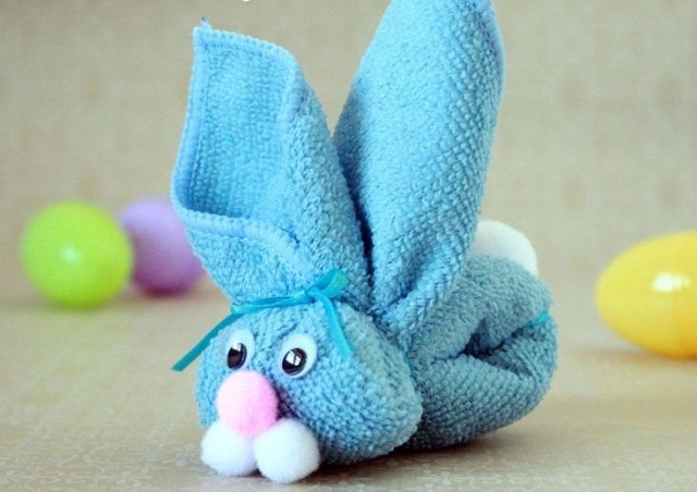 Påskgåvor kreativa idéer handduk kanin öron näsa