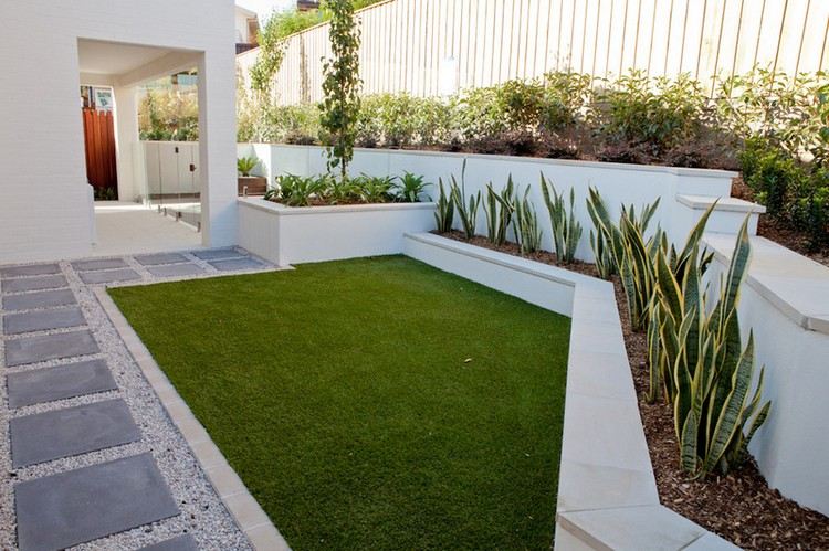 liten gräsmatta geometrisk modern trädgårdsdesign