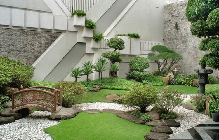 designidéer trädgård liten gräsmatta japansk stil