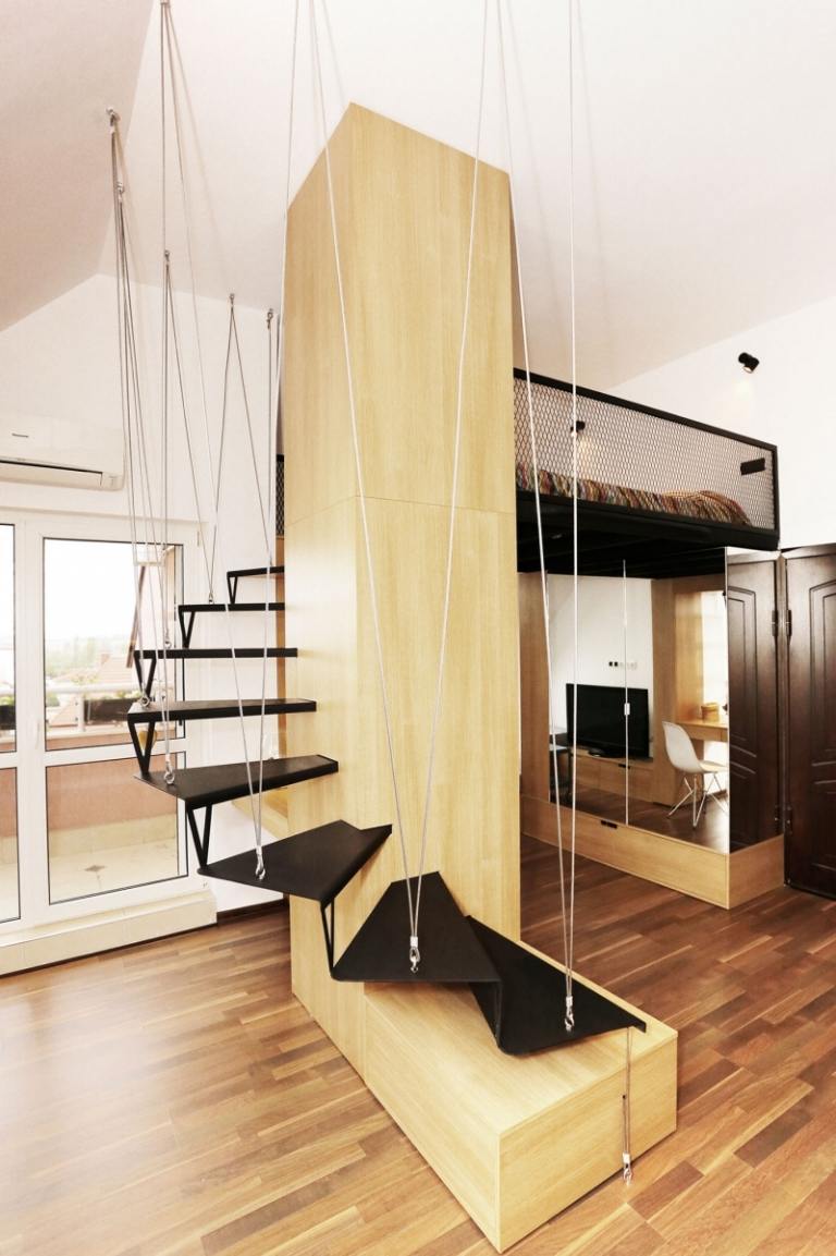 Ställ upp små rum-spiraltrappa-svart-stål kabel-laminatgolv-trä skåp-säng