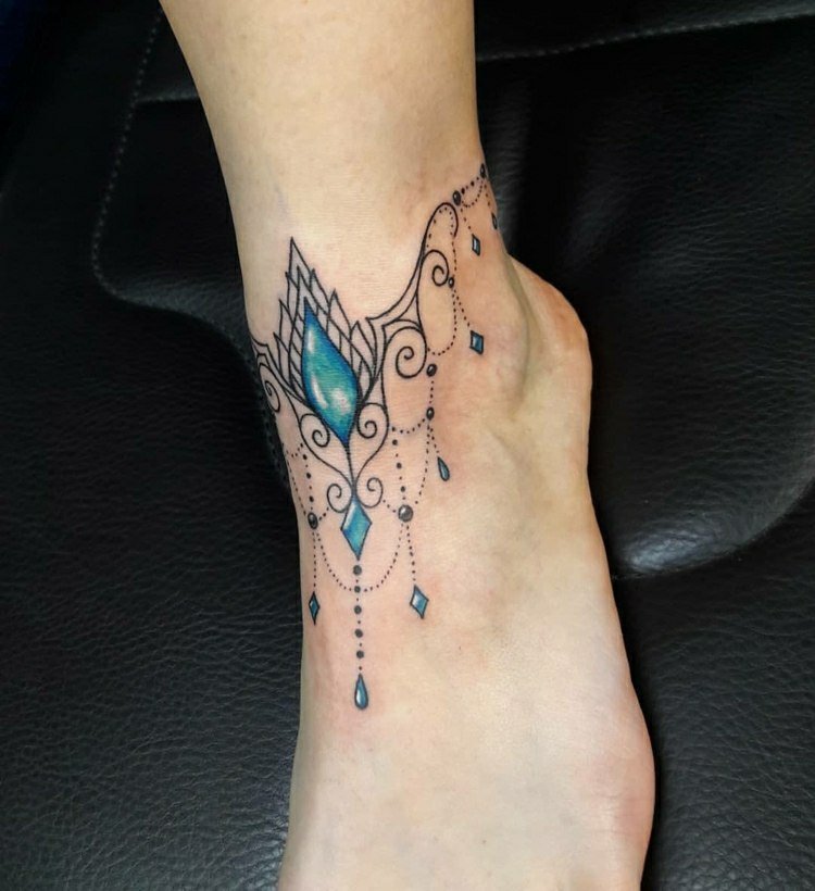 Fot tatuering mandala kvinna tatuering design tatuering idéer
