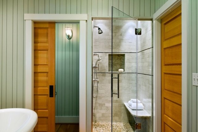 Små-badrum-design-rymdbesparande-bekvämt-möblering-tips-idéer