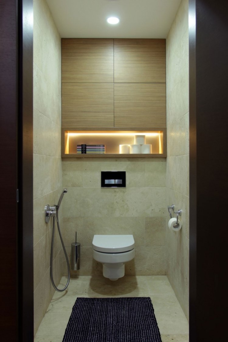 litet-badrum-hand-dusch-kakel-natursten-optisk-led-belysning