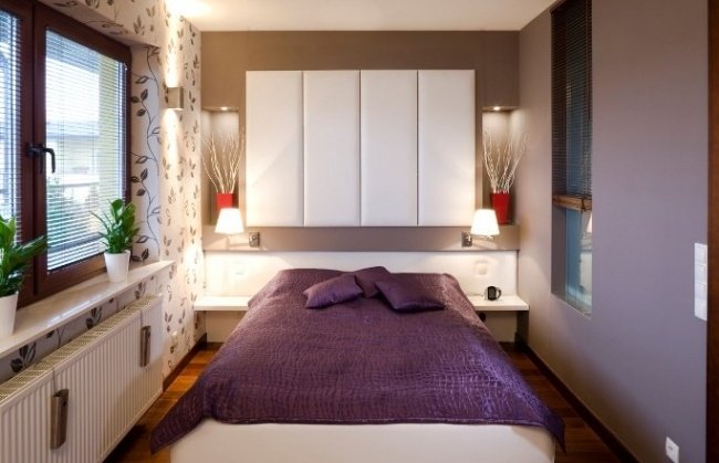 tapeter för litet sovrum deco lila takmönster