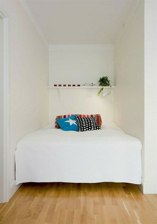 Sovrum-liten-minimalistisk-vit