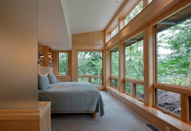 fönster fram-sovrum-trä-ram-skogshus