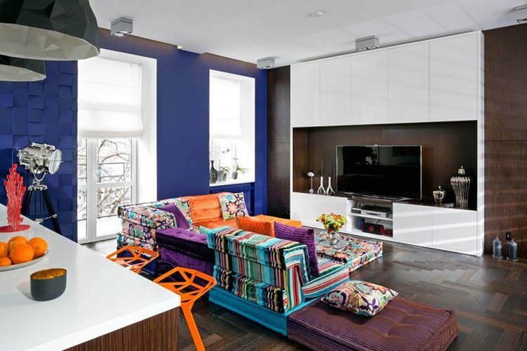 litet vardagsrum stor soffa modulärt vardagsrum färgglada klädsel