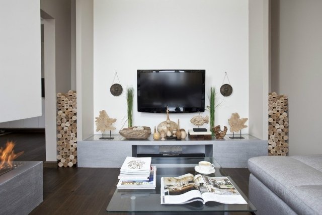 vardagsrum modern inredning-grå-möbler-trä-dekorationer-tv-väggmonterad