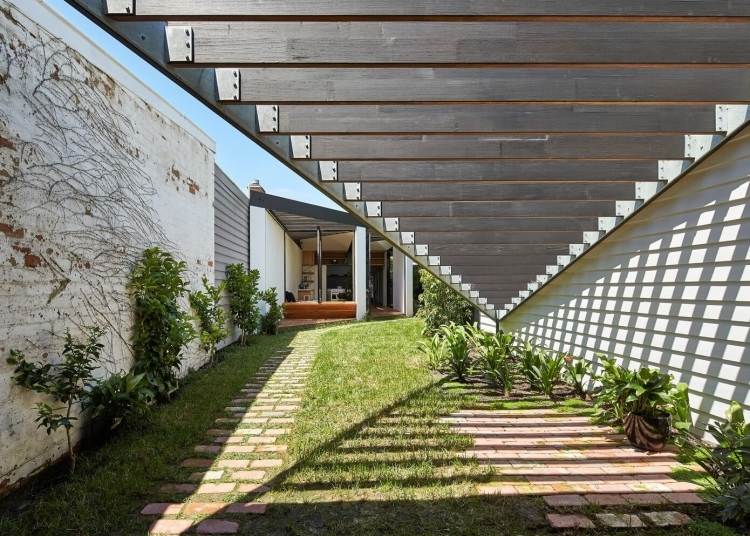 klinker-målning-vit-trädgård-trädgård-väg-takläggning-vinkel-design