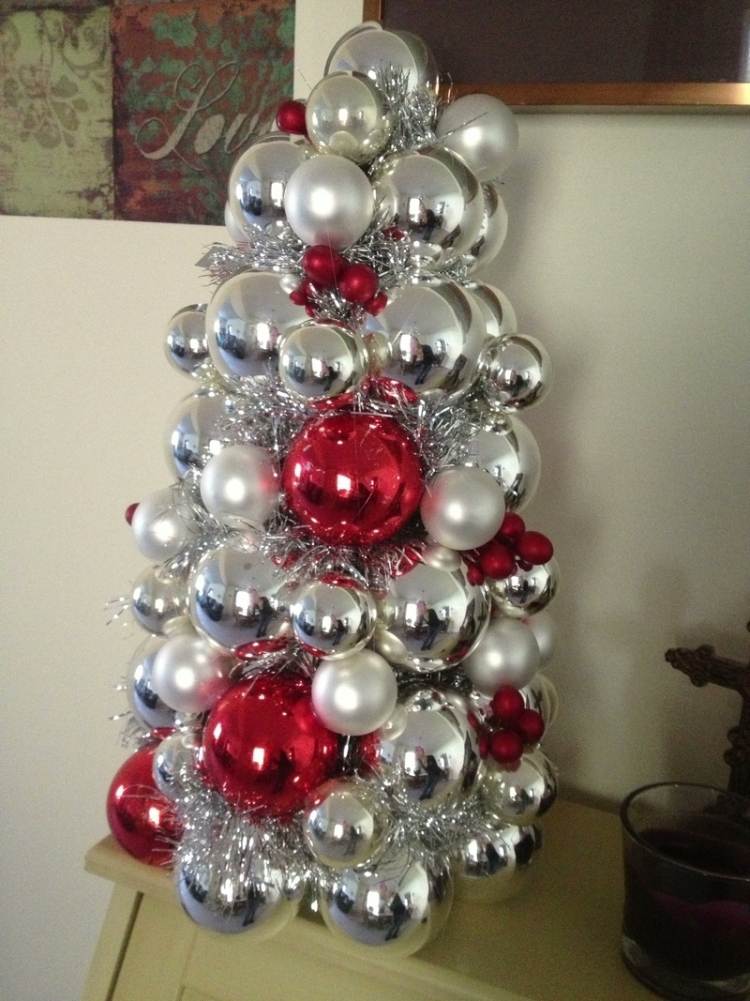 konstgjord-jul-träd-tinker-silver-röd-jul-bollar-gilande-glitter-diy