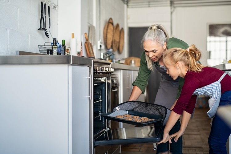 Sätt upp regler för matlagning med barn