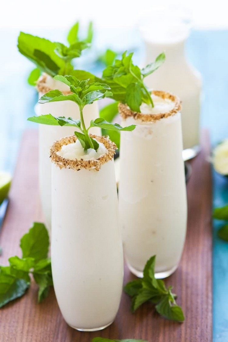 Mojito -cocktail med kokosmjölksreceptidéer för vintern