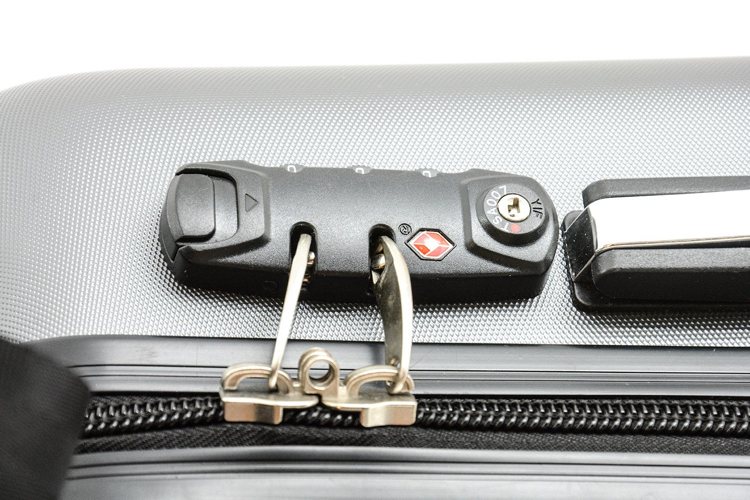 Packa-din-resväska-checklista-tips-säkerhet-lås-lås